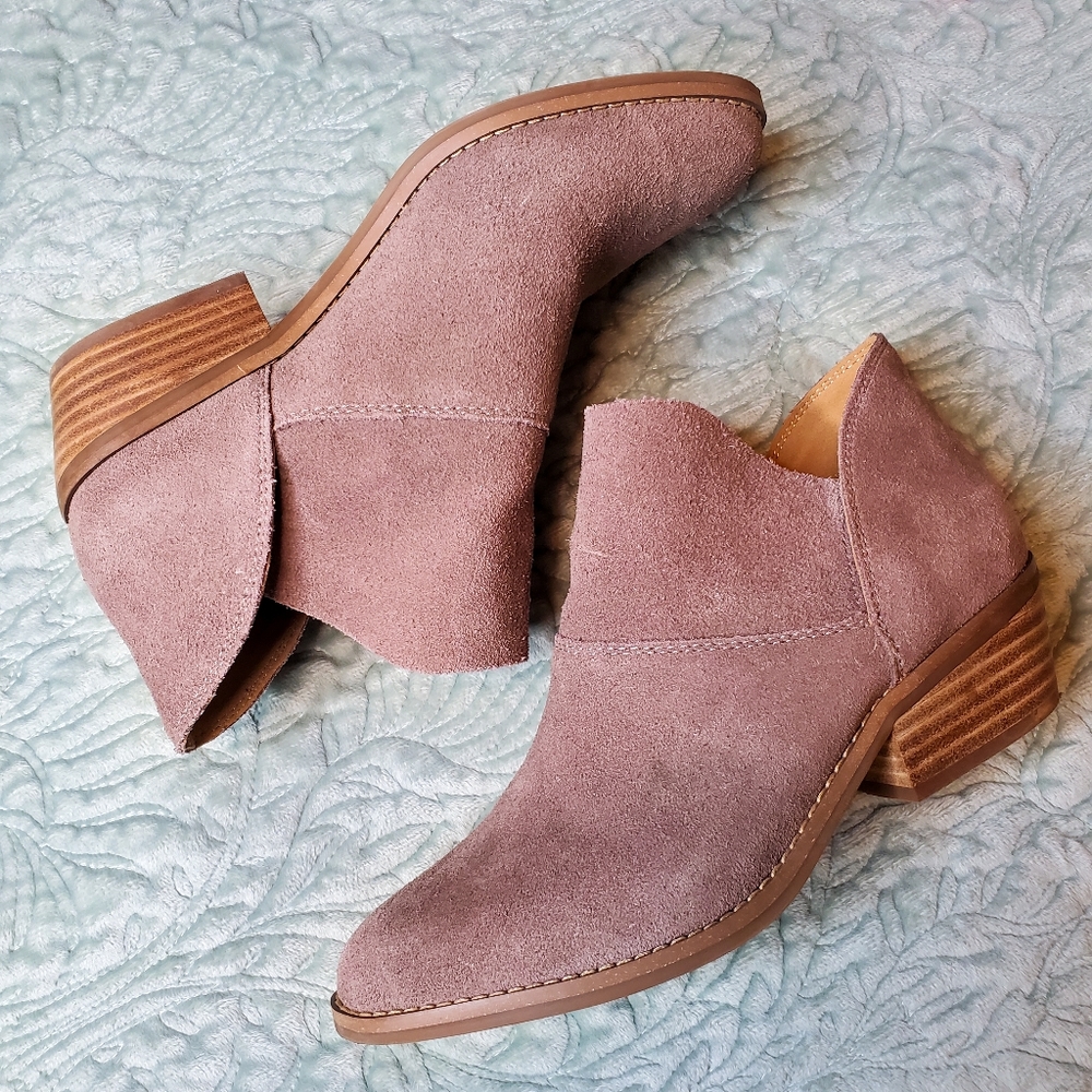 Gray Suede Lucky Brand Ankle boots size 7.5